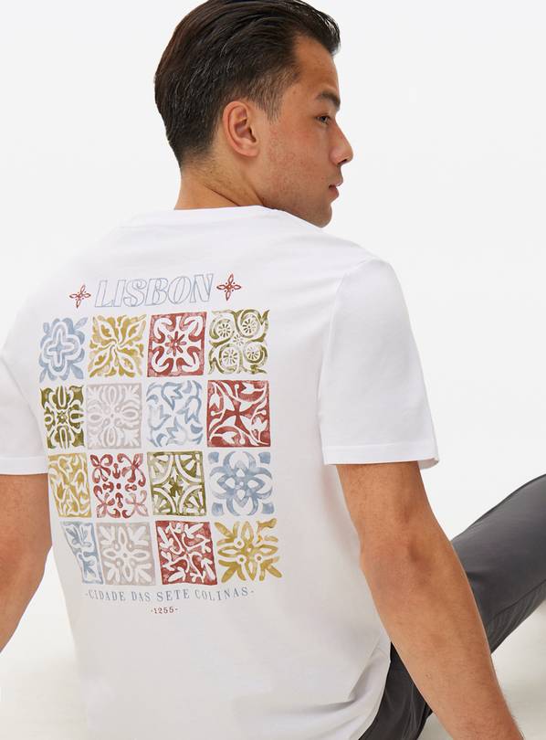 Lisbon Tile Graphic Regular T-Shirt L