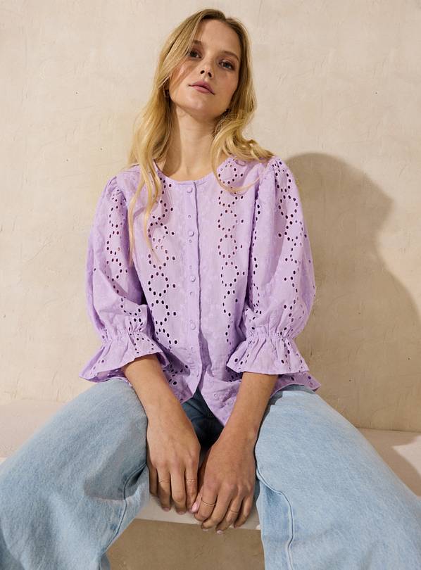 EVERBELLE Lilac Button Through Broderie Blouse 8